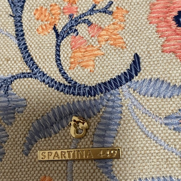 Spartina 449 Bucket Bag Embroidered Flowers - Picture 5 of 6